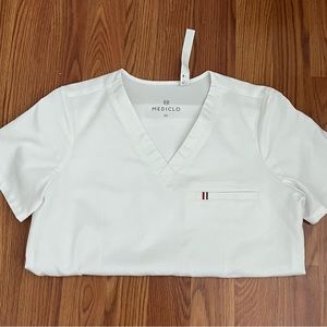 NWOT Mediclo Scrub Top